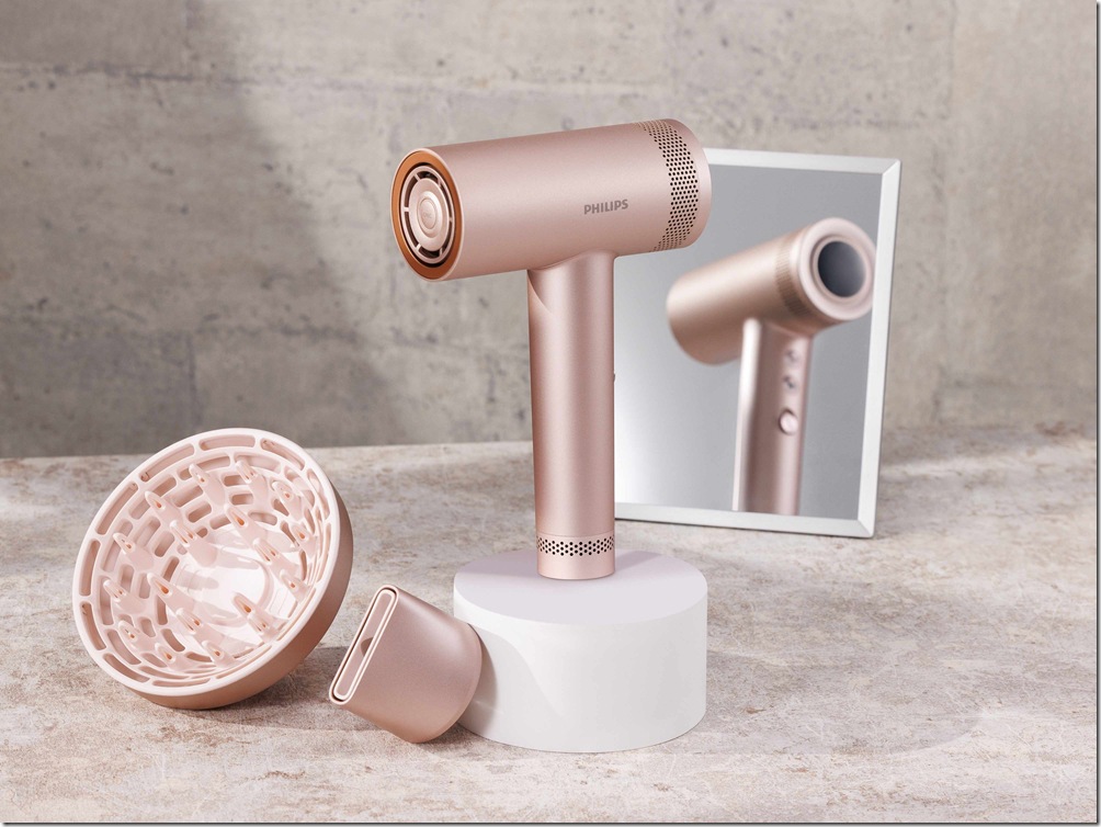 玫瑰金金屬外觀打造科技感與美感，放在梳妝台上更是一件吸睛的時尚單品！