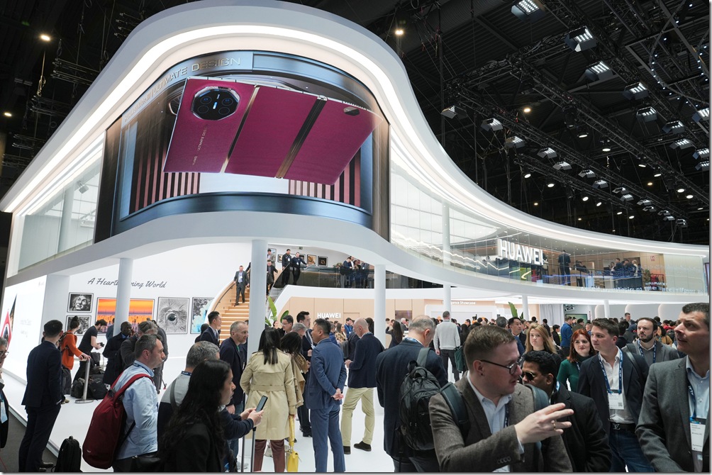 【HUAWEI 發稿照1】華為於MWC2025設置多個場景體驗區 呈現最新技術突破 讓科技更貼近全球消費者的生活