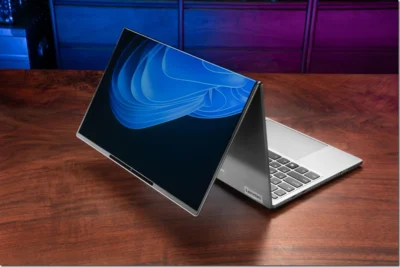 Lenovo 在 MWC 2025 發表混合式 AI 技術 Yoga Solar 與 ThinkBook AI Flip 概念筆電亮相