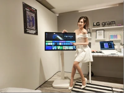 斜槓生活升級！LG Smart Monitor 與 CineBeam 打造空間美學科技風