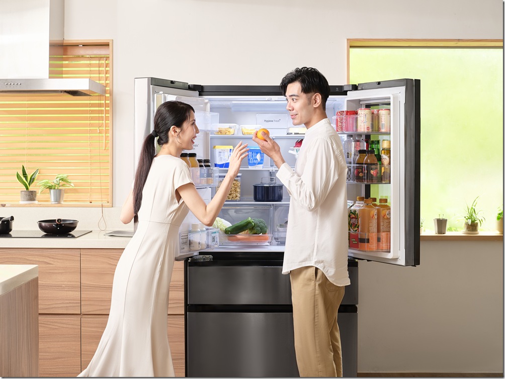 【新聞圖片10】LG冰箱全系列內建WiFi可透過手機ThinQ APP遠端操控