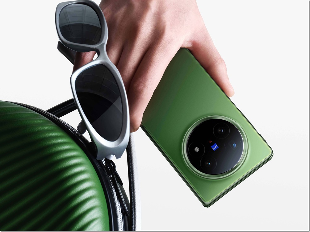 008s7aeQgy1i2cwql531cj34cb7ps1kx