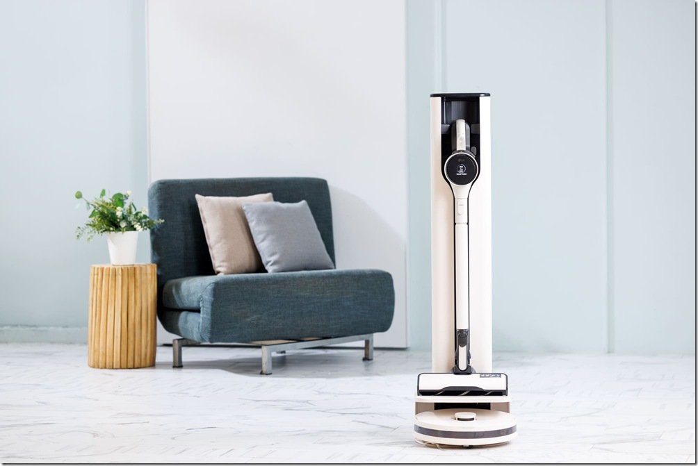 【新聞圖片2】LG CordZero All-in-One Tower Combi 清空塔結合無線吸塵器與濕拖機器人，從自動清掃、濕拖，到雙機自動集塵，達到髒汙零沾手