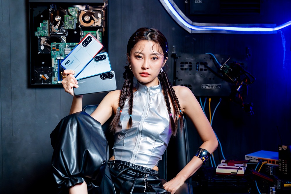 02. POCO M7 配備同級最大 7000mah (typ) 超大電池容量，較上一代手機大幅提升，電池容量激增近 1.5 倍