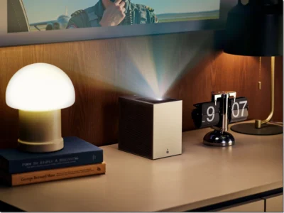 LG 推出 CineBeam S 小銀河 Ultra 4K 微型投影機 超短焦設計打造居家私人劇院