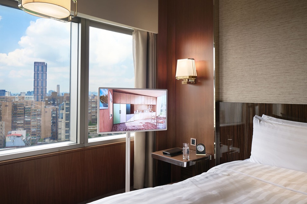 【新聞圖片4】房內LG StanbyME閨蜜機隨推隨走,躺在床上就能欣賞喜愛的影音 【新聞圖片4】房內LG StanbyME閨蜜機隨推隨走,躺在床上就能欣賞喜愛的影音