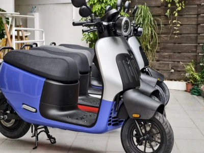 Gogoro EZZY 500 白牌電動車登場 5.5 kW 雙電池、智慧駐車輔助與定速巡航，補助後不到 4 萬