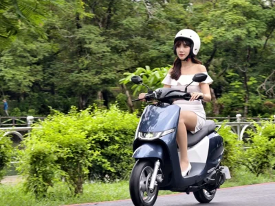 KYMCO i-One FLY Techno 充換合一版本上市 打開城市間移動的想像