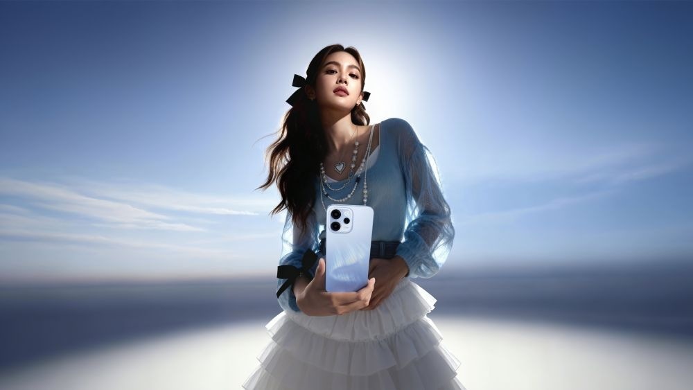 2. Reno15 系列機身首創靈感極光美學工藝，隨手一拿盡展風格