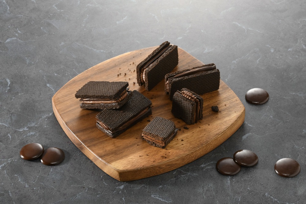 03_年節伴手禮推薦，亞尼克73%黑巧藏心莎布蕾禮盒(5入)，售價390元