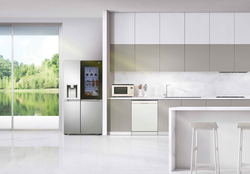 【新聞圖片3】台北家電展期間購買InstaView敲敲看門中門冰箱指定型號，加贈3,000元饗賓集團餐券