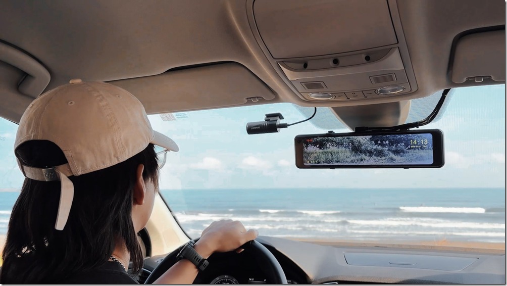 Polaroid × Pernis蜂鷹推電子後視鏡新作