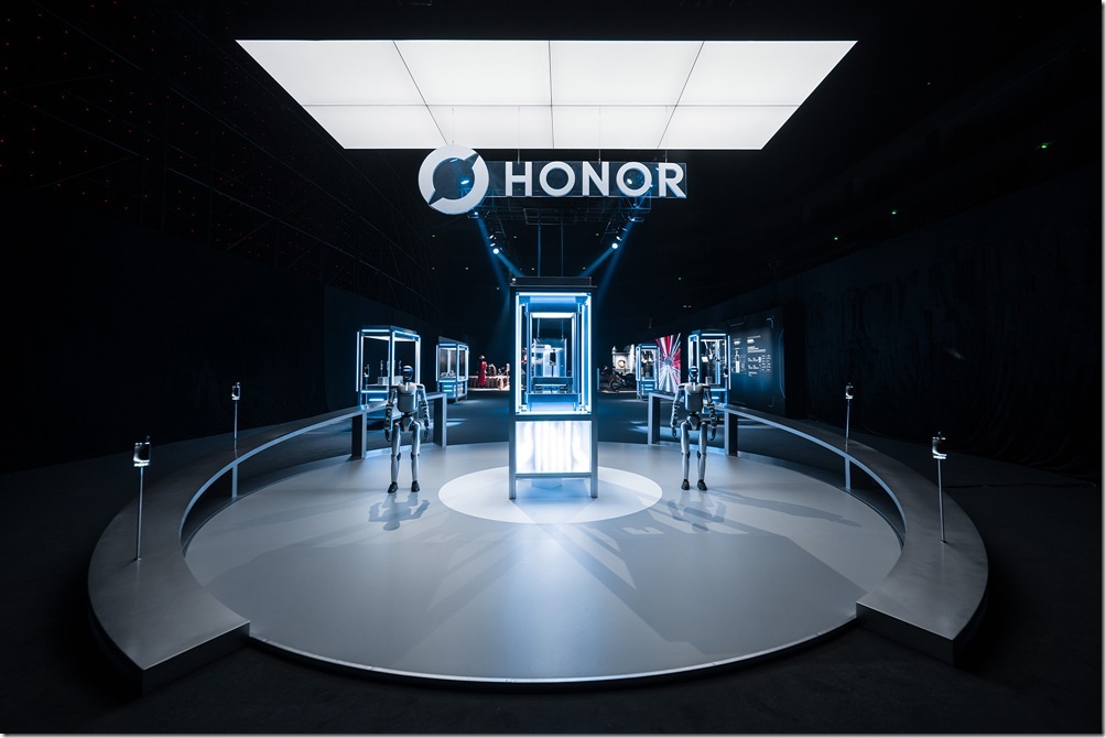 HONOR推出全球首款機器人手機Robot Phone,開啟具身智慧新時代。 HONOR推出全球首款機器人手機Robot Phone,開啟具身智慧新時代。