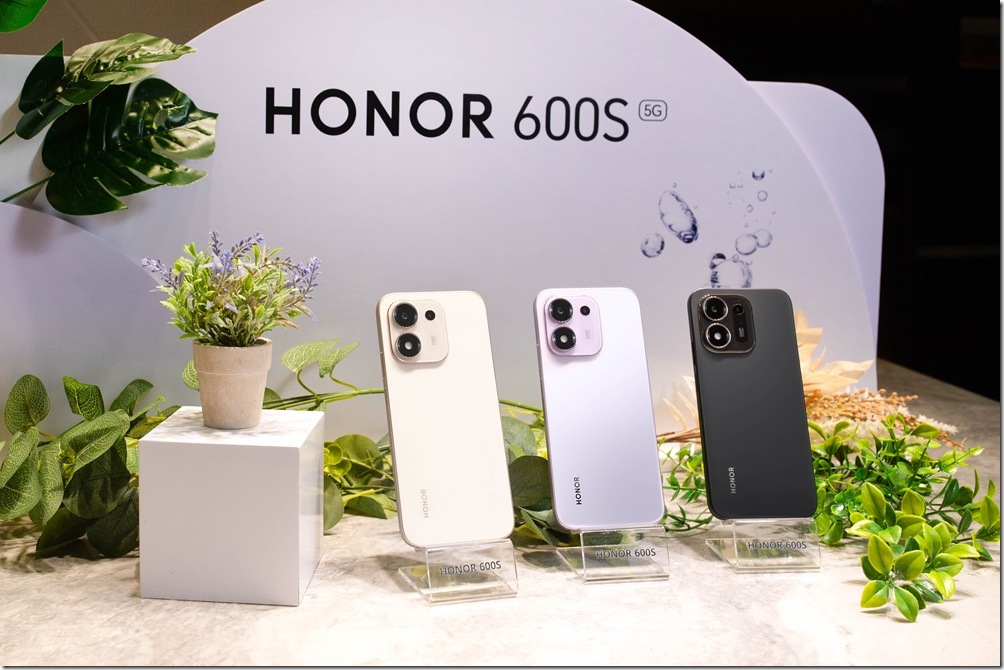 HONOR 600S擁有SGS頂級三防與極致續航,搭載同級超大8100mAh電量。 HONOR 600S擁有SGS頂級三防與極致續航,搭載同級超大8100mAh電量。