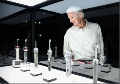 Dyson CameraJet 電動牙刷實測：AI 鏡頭自動找牙縫，NT$ 16,990 的沖刷漱三合一值得嗎？