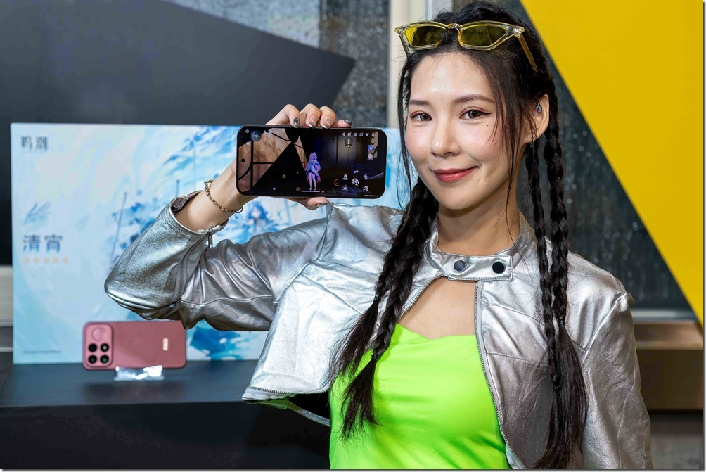 POCO F9 Series 以旗艦雙晶片架構帶來快速、流暢且穩定的操作體驗,從日常多工、高負載運算到大型遊戲皆能從容應對。 POCO F9 Series 以旗艦雙晶片架構帶來快速、流暢且穩定的操作體驗,從日常多工、高負載運算到大型遊戲皆能從容應對。