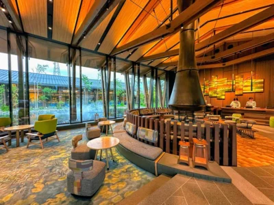 Hotel Indigo Karuizawa-木質大廳、森林景觀