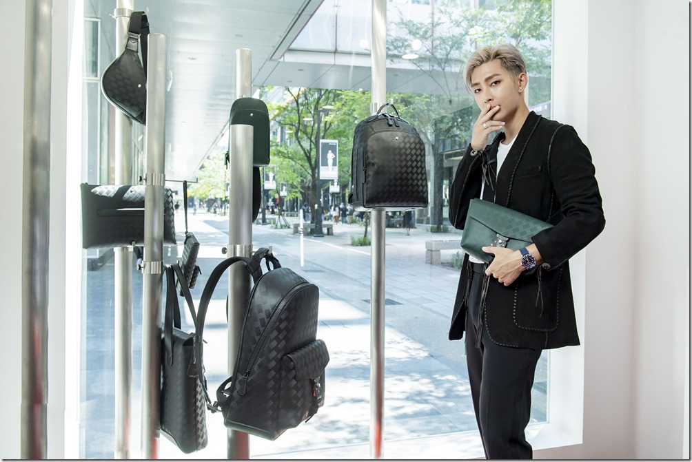 03.萬寶龍品牌好友炎亞綸擔任「On The Move」快閃店開幕嘉賓 03.萬寶龍品牌好友炎亞綸擔任「On The Move」快閃店開幕嘉賓