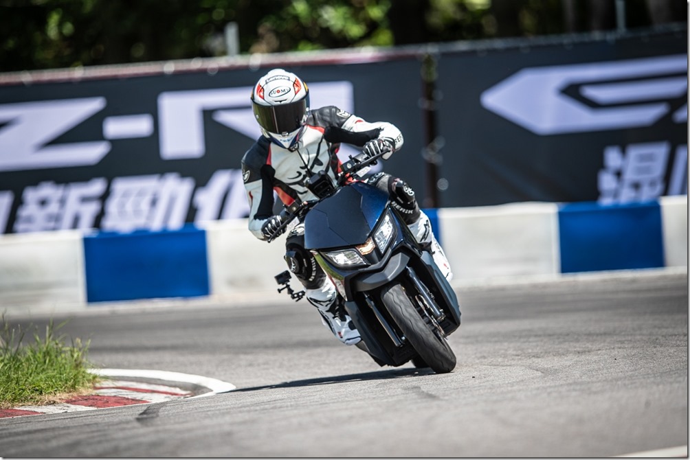 重新定義電車美學 eMOVING EZ-R 重磅登場 重新定義電車美學 eMOVING EZ-R 重磅登場