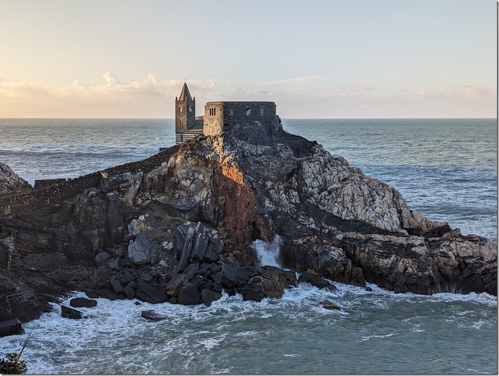 PXL_20231104_070223846 PXL_20231104_070223846