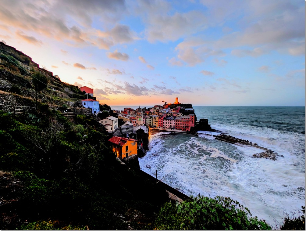 PXL_20231105_053900551.NIGHT~2 PXL_20231105_053900551.NIGHT~2