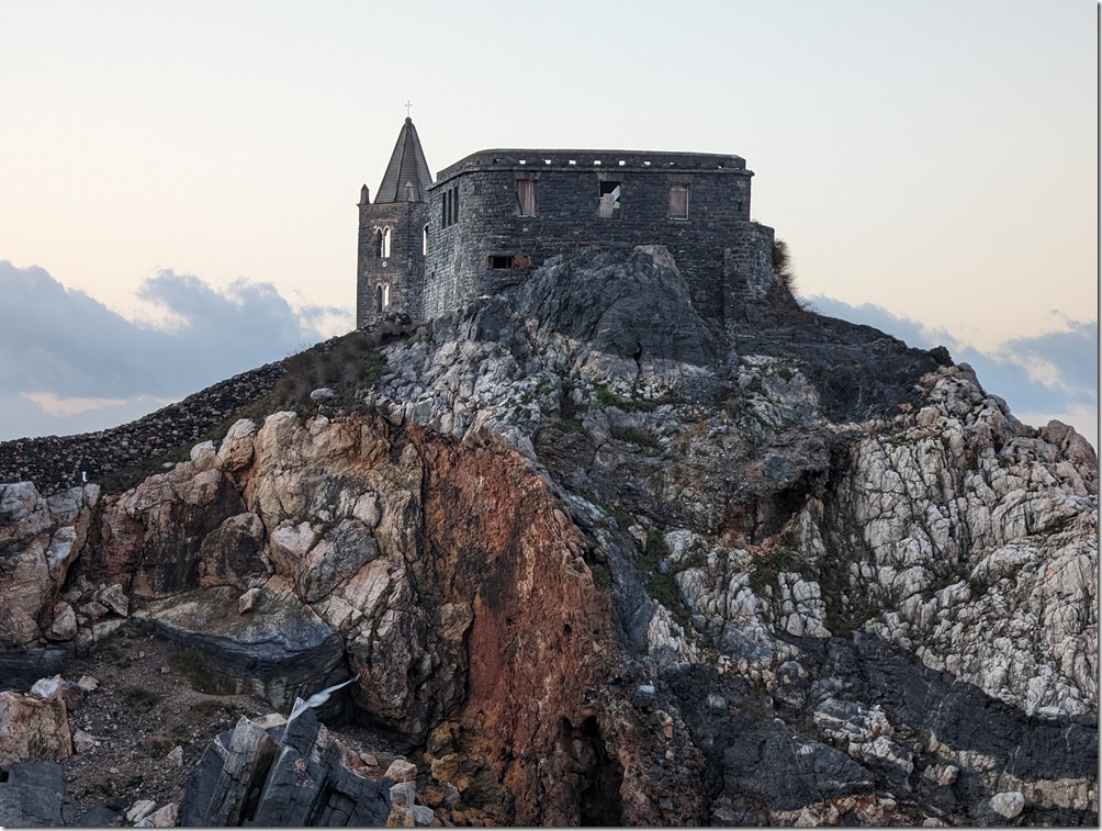 PXL_20231104_055955800 PXL_20231104_055955800