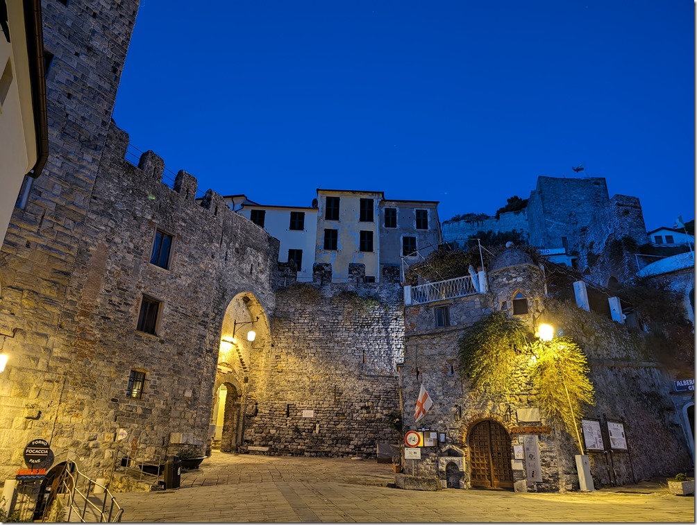 PXL_20231104_052701980.NIGHT PXL_20231104_052701980.NIGHT