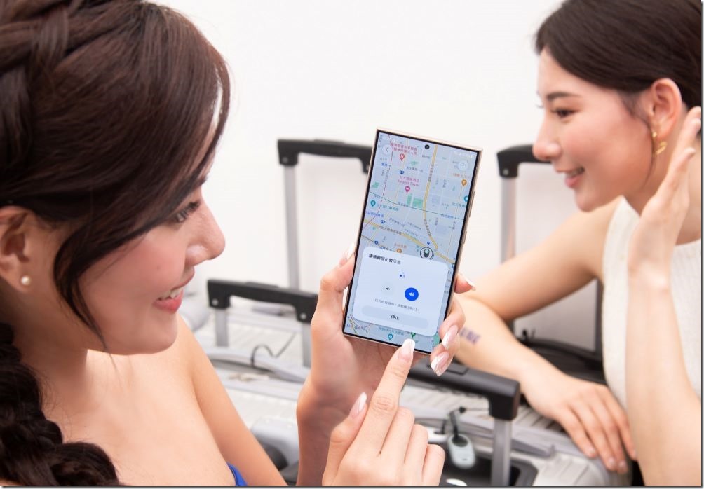 【新聞照片2】機場行李轉盤上茫茫箱海，透過SmartTag2行李輕鬆找到 (1)