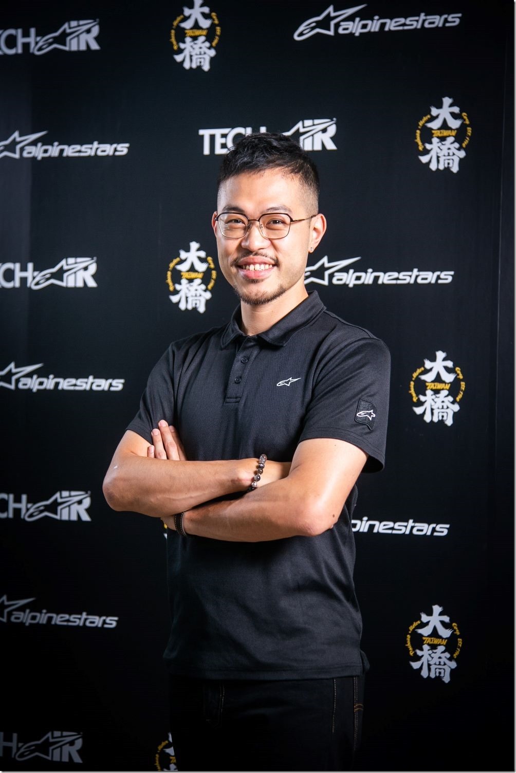 大橋新星正式成為Alpinestars台灣總代理，負責人Mike謝岷澔看好台灣二輪市場部品潛力，企圖開創騎乘安全革命新時代。