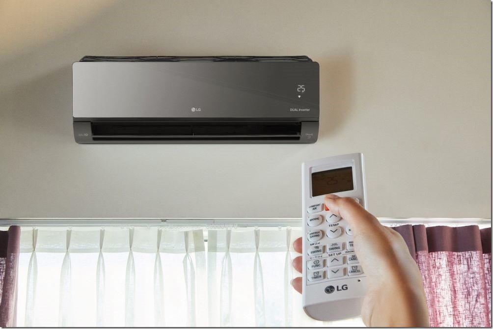 【新聞圖片2】LG ARTCOOL潮酷系列變頻空調升級搭載「熱交換器清潔」，並內建Plasmaster lonizer奈米離子產生器為家中空氣建立多重防護